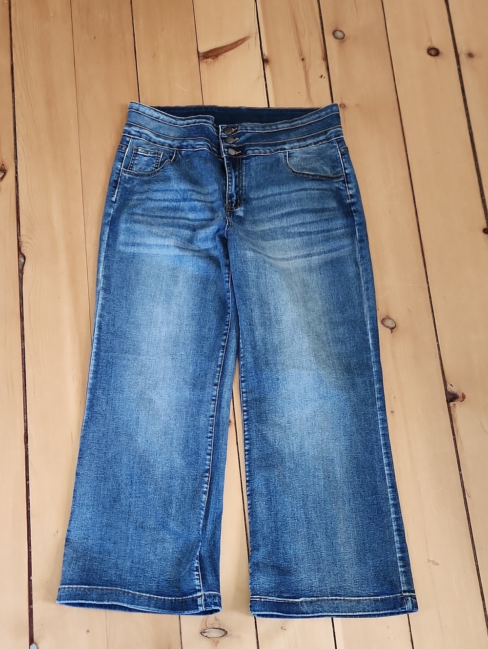 Roswear Pull on Stretch Medium Blue Wide Leg Jeans — Women's Flare Crop